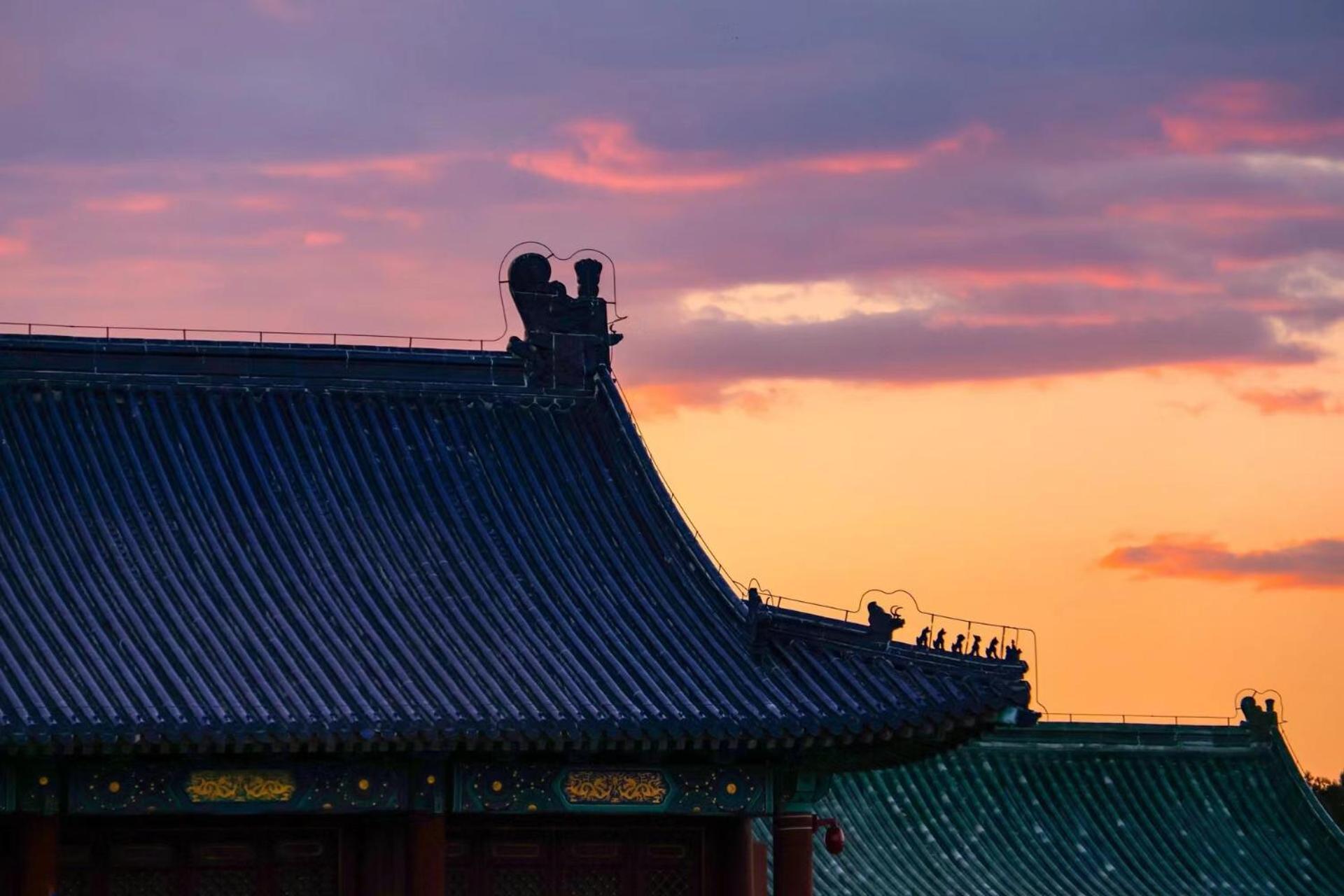 East Sacred Hotel ᴸᴱo---Foreign Accept---Tourism Service English-Speaking 丨 Near Tiananmen Forbidden City丨very Close To Metro Zhangzizhong And Beixinqiao 丨european Foot Ball English丨free Advance Tickets And Laundry Drying Service Coffee Snacks بكين المظهر الخارجي الصورة